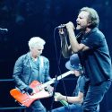 Pearl Jam lassen 18-jährigen Fan an die Drums!