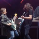 Foo Fighters: Gitarrist Chris Shiflett spricht über mögliches neues Album und Tod von Taylor Hawkins